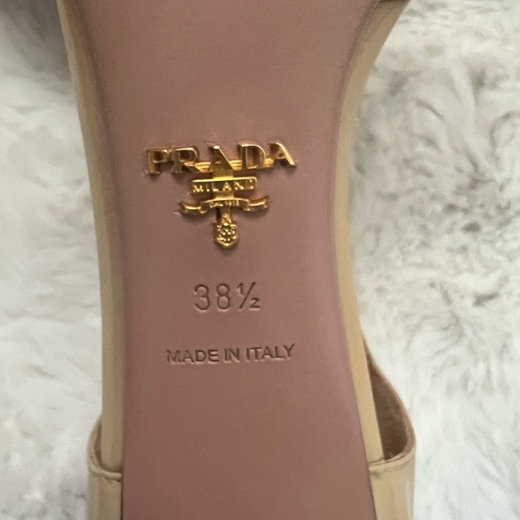 Prada shoes - Picture 7 of 8